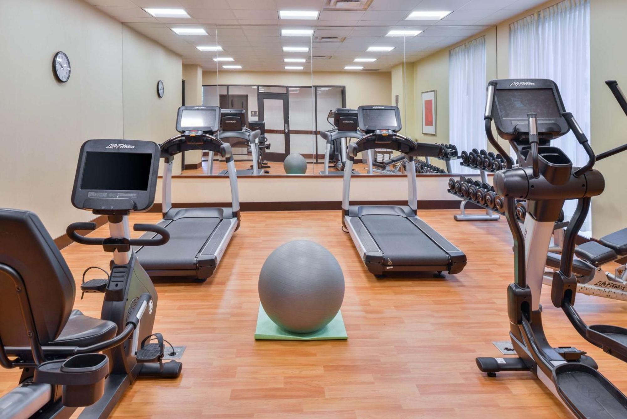 Hyatt Place Herndon Dulles Airport - East Ngoại thất bức ảnh